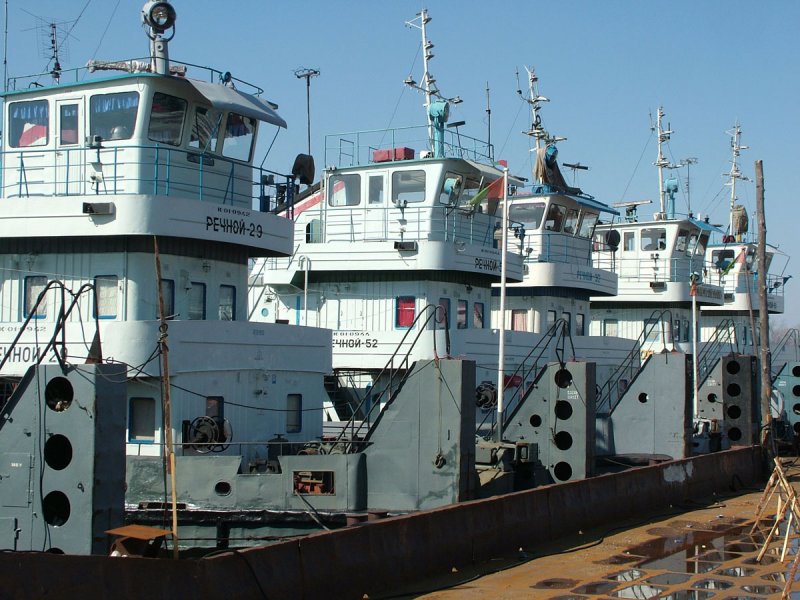 Буксир толкач от 2000