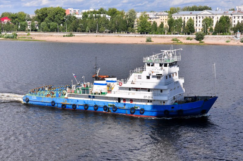 Буксир толкач Речной 33