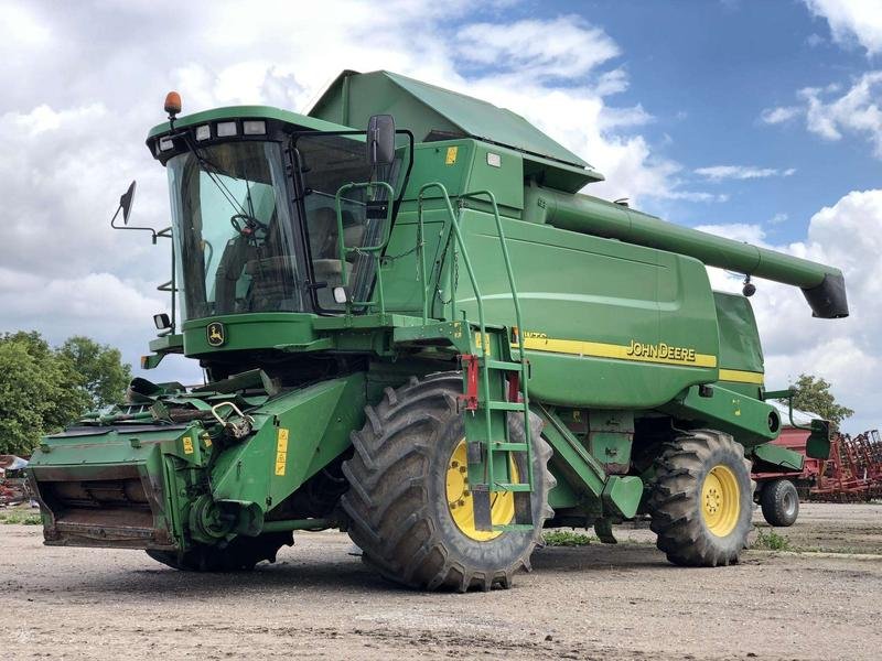 Комбайн джон дир. John Deere 9660 WTS. Комбайн Джон Дир 9660. Комбайн Джон Дир 1510е. Зерноуборочный комбайн John Deere.