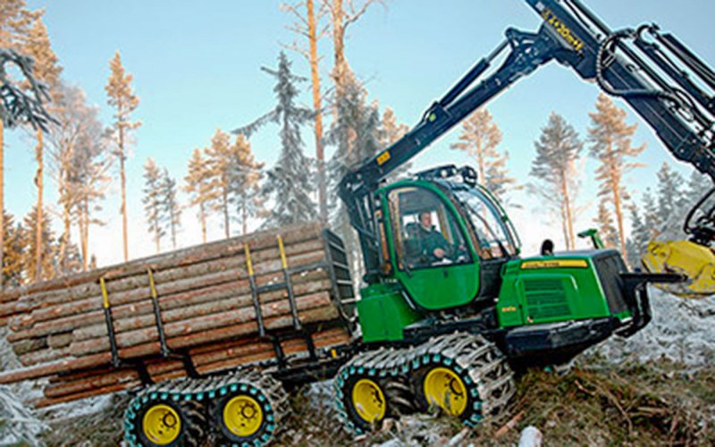 Форвардер John Deere 1110g
