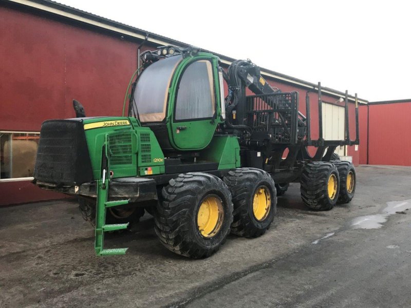 Форвардер John Deere 1510g
