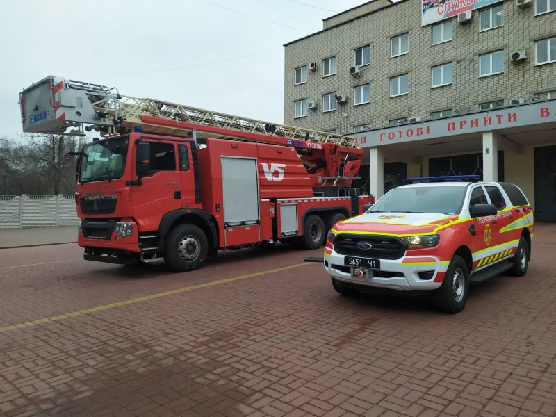 Пожарно-спасательный автомобиль