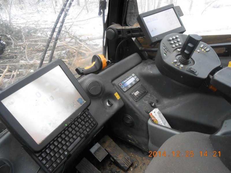 Форвардер John Deere 1210g
