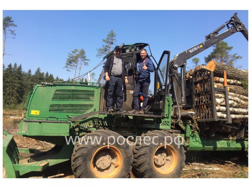 Амкодор 2662 на гусеницах