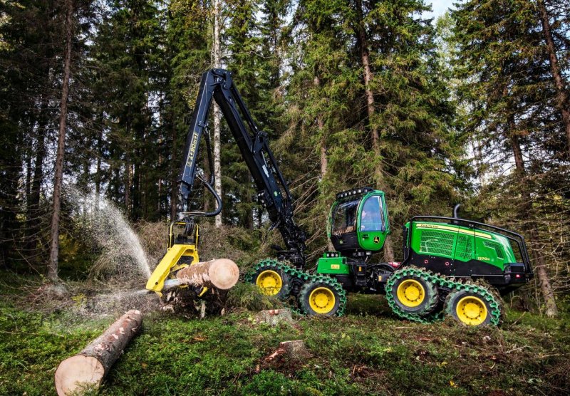 Форвардер John Deere 1270g,