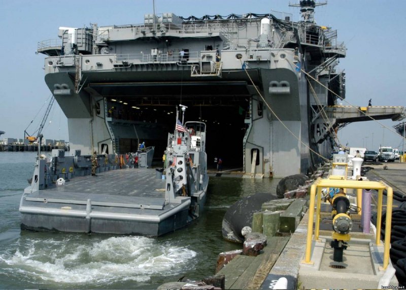 Вертолетоносец Type 075