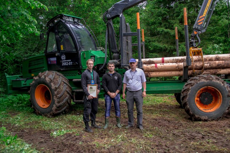 Харвестеры John Deere