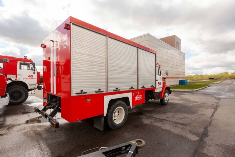 Пожарный автомобиль газового тушения АГТ-4000