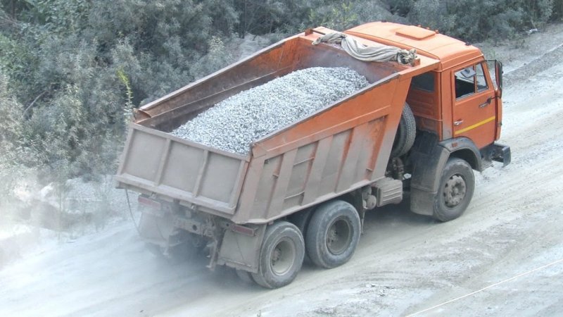 КАМАЗ 65115 карьерный самосвал