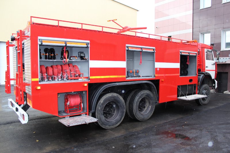 Пожарный КАМАЗ АЦ 65111