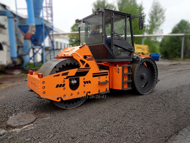 Каток дорожный DM-13-VD