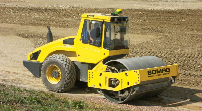 Грунтовый каток Bomag