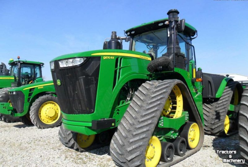 Трактор John Deere 8rt