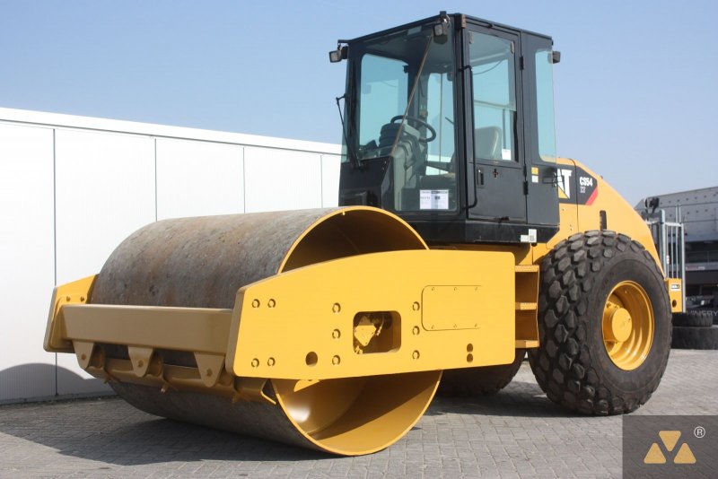 Каток асфальтовый Hamm hd75