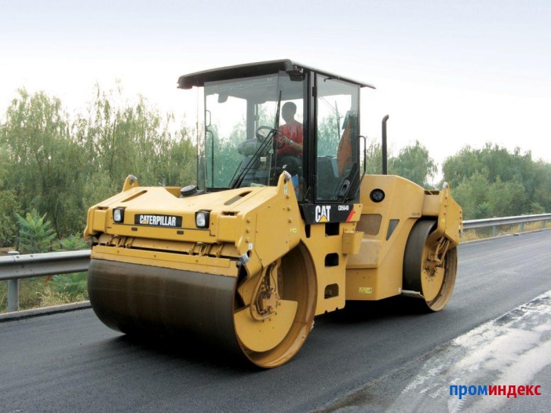 Каток дорожный Caterpillar cb534d