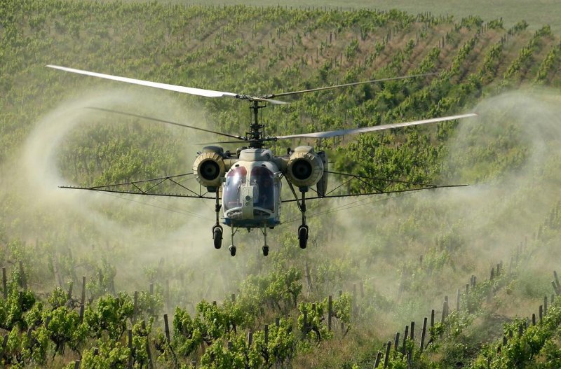 Ми-2 вертолёт авиахимработы