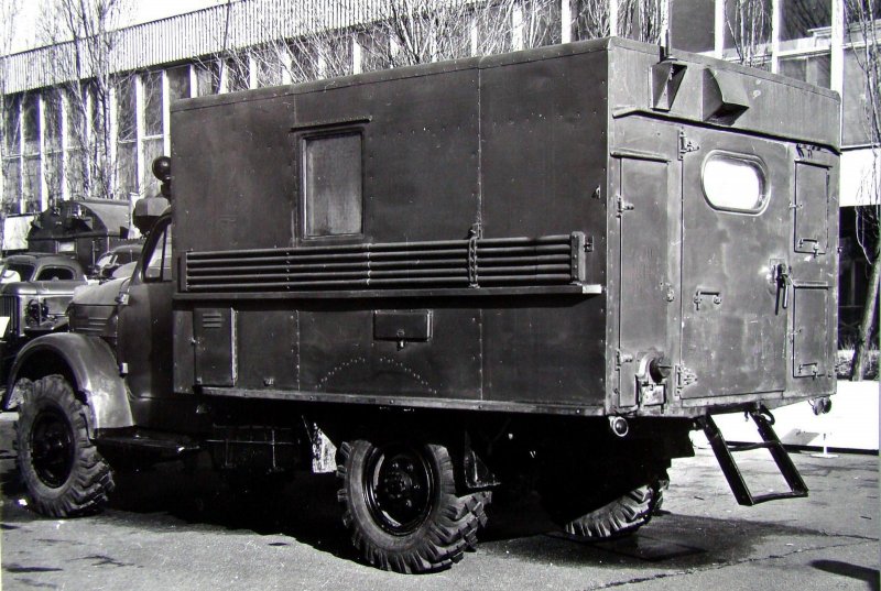 ГАЗ 63 кунг радиостанция