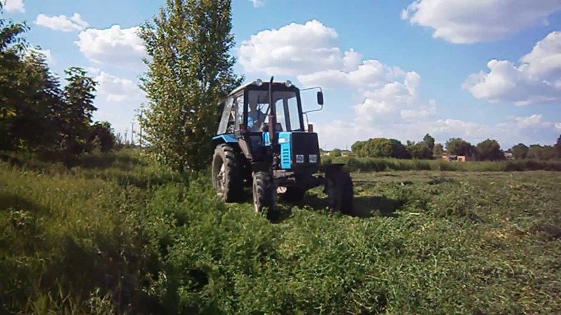 МТЗ-320 С косилкой КРН