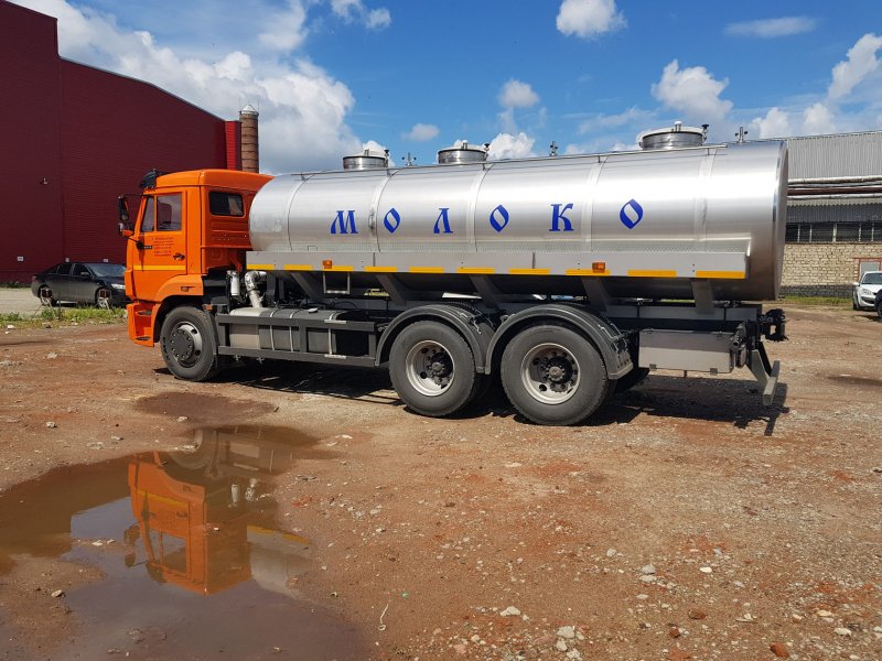 Fuso молоковоз