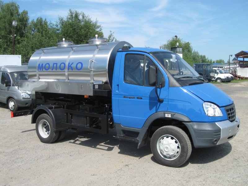 Газон Некст молоковоз