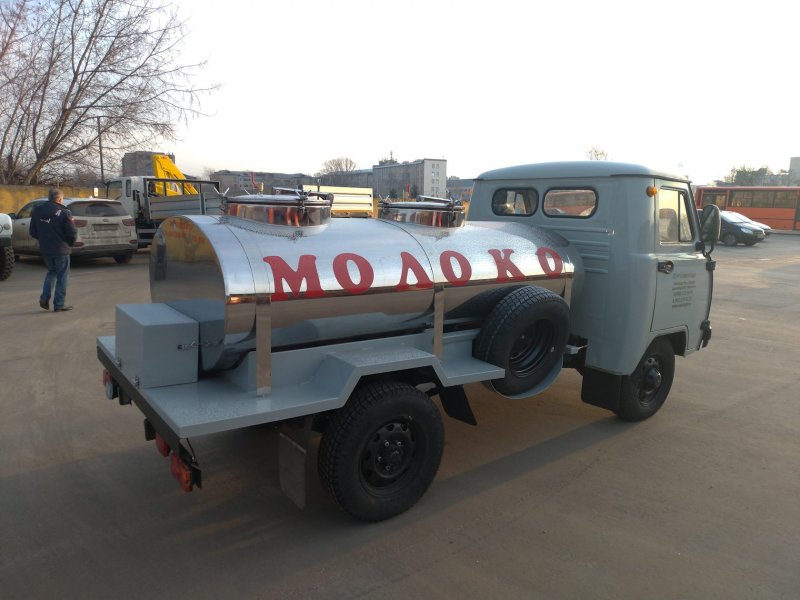 КАМАЗ 65115 молоковоз