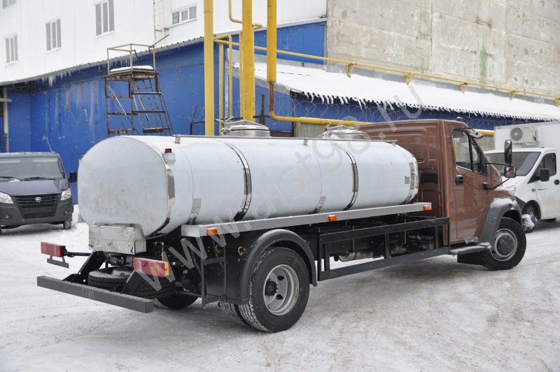 ГАЗ Соболь молоковоз