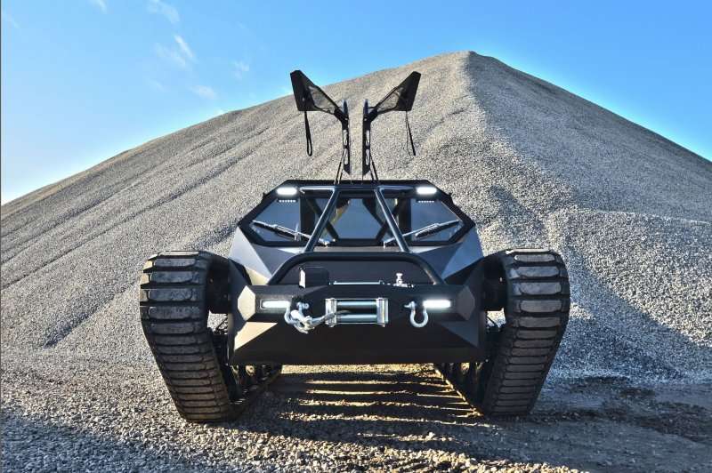 Гражданский танк Ripsaw ev2