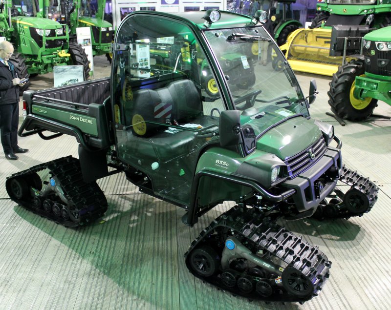 John Deere Buck 500