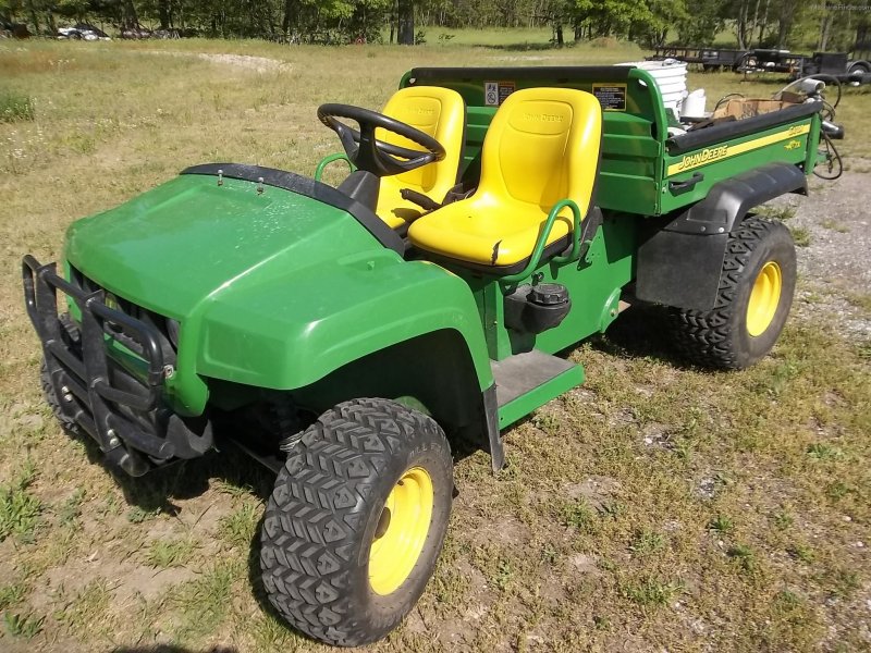 John Deere Gator