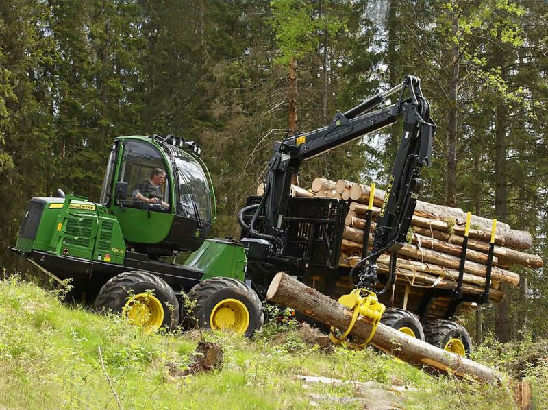 Форвардер John Deere