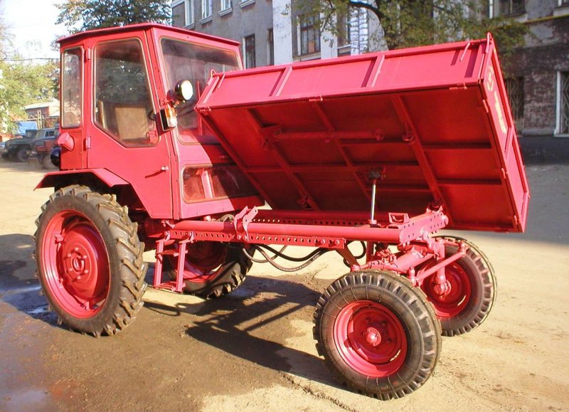 Самоходное шасси т-16м