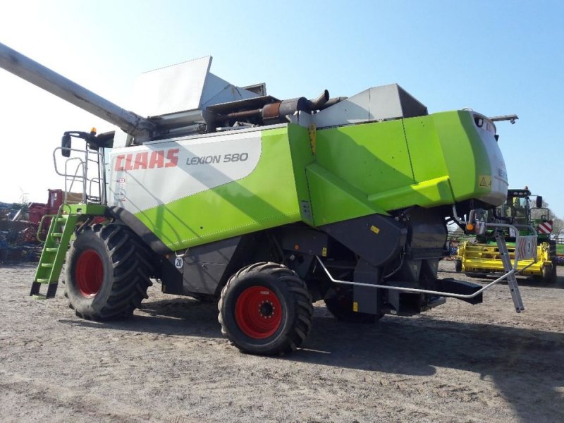 Виноградоуборочный комбайн New Holland