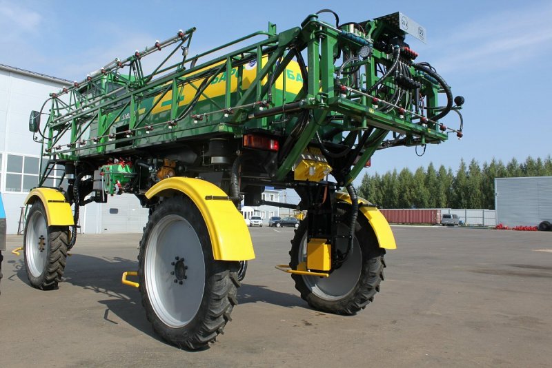 Опрыскиватель самоходный Барс ОС-3000