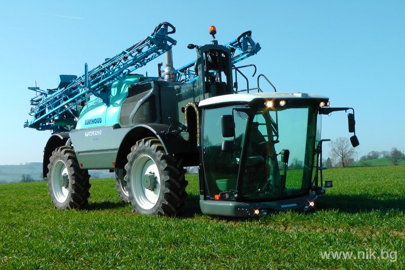 Опрыскиватель самоходный Berthoud Raptor 4200