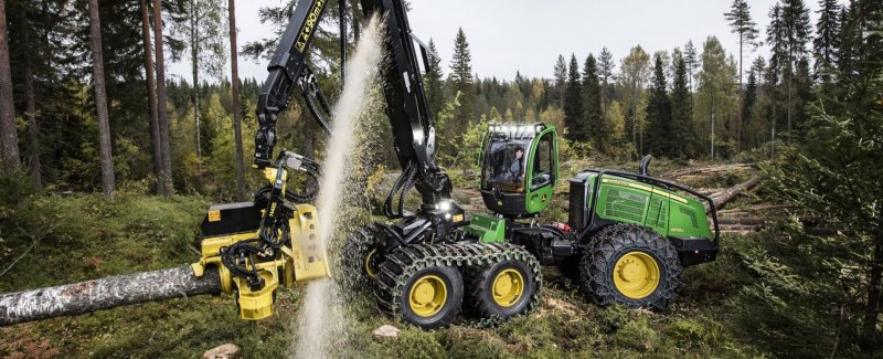 Харвестер John Deere