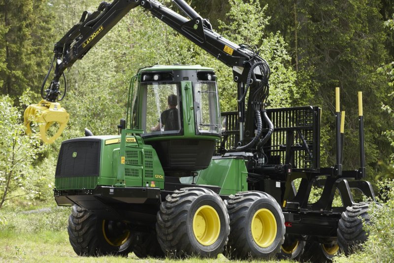 John Deere 1210