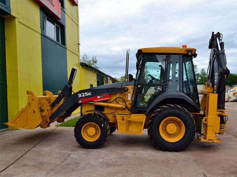 John Deere 325