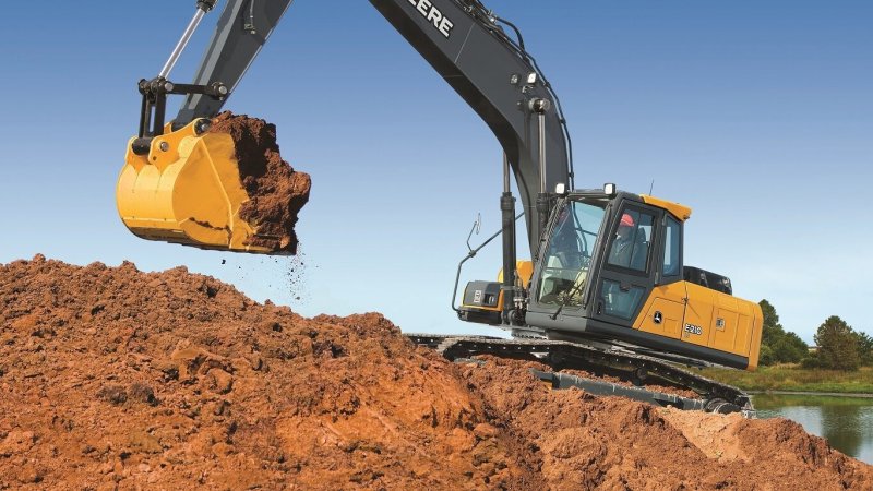 John Deere 325