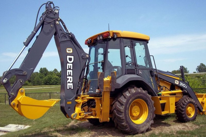 Экскаватор Deere 200c