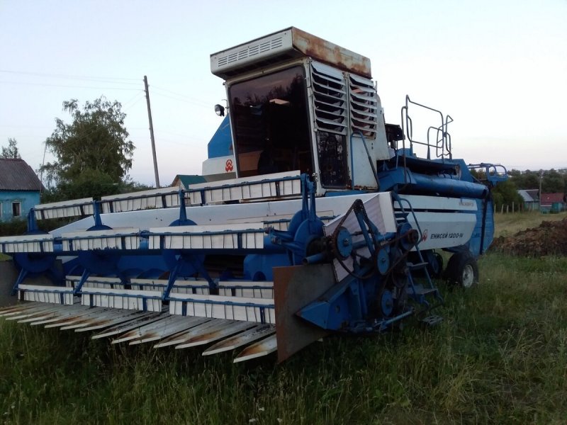 Комбайн Енисей 1500