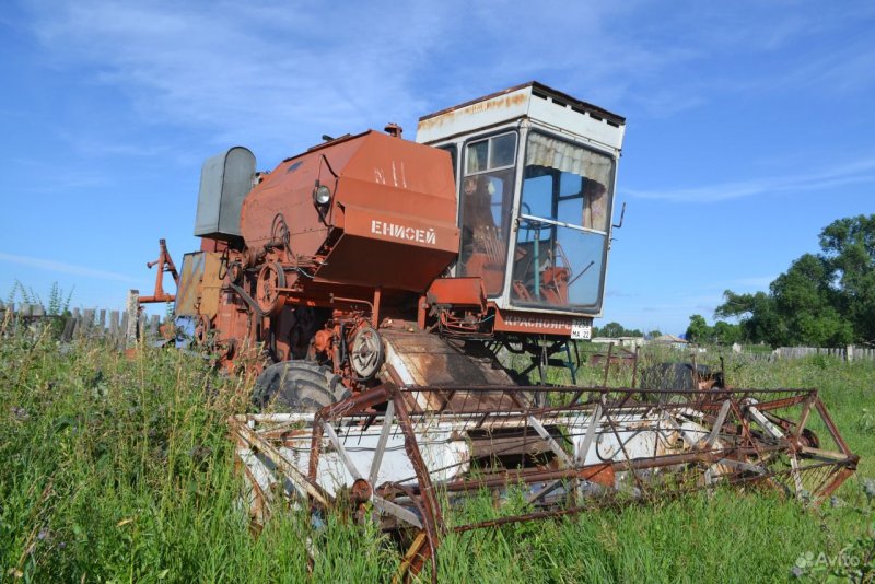 Комбайн зерноуборочный "Енисей-1200м"