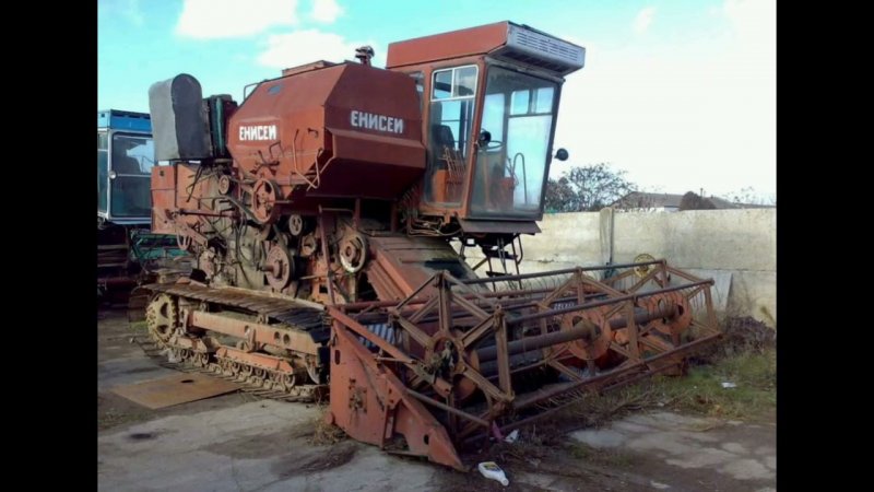 Комбайн Енисей 1500