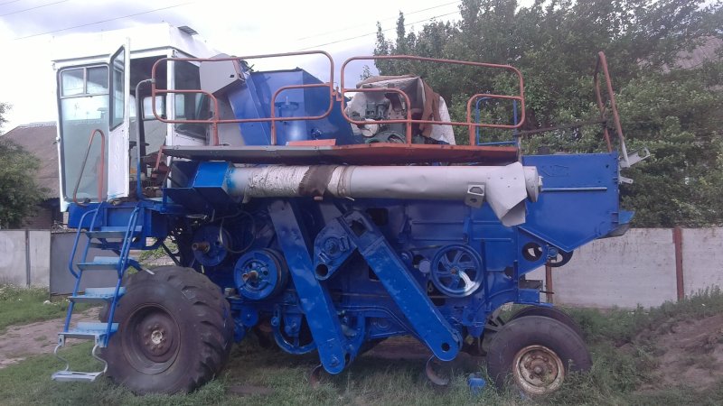 Комбайн Енисей 1500