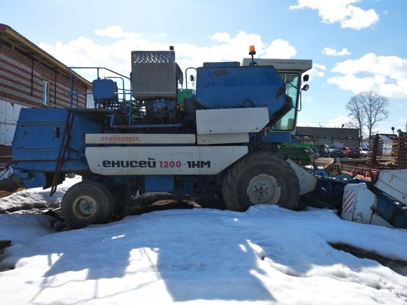 Зерноуборочный комбайн «кедр-1200»