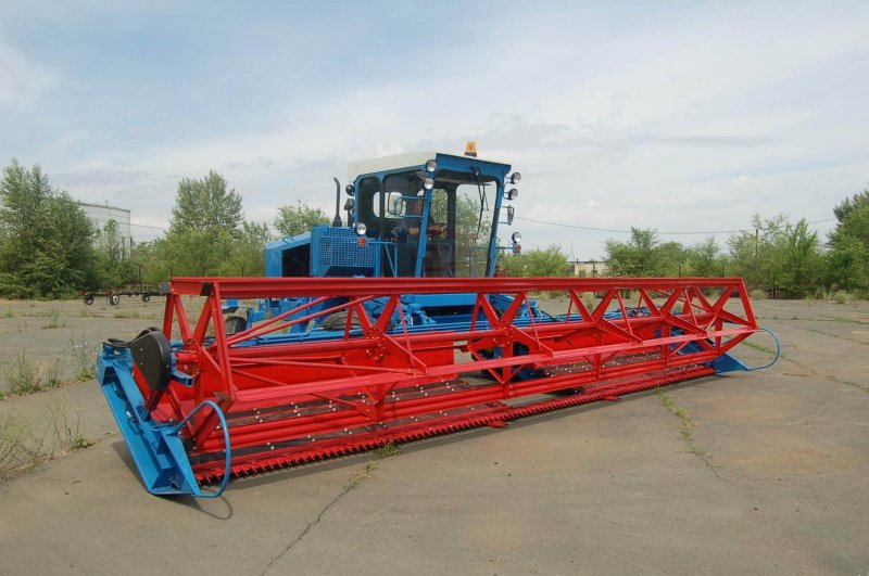 Комбайн Торум 780