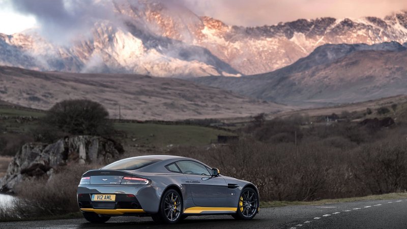 Aston Martin v12 Vantage s Sport-Plus 2016