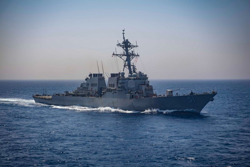 Американский эсминец в черном море