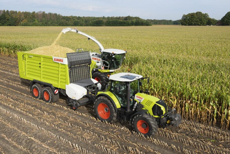 Уборка кукурузы на силос (CLAAS, жатка Orbis 600)