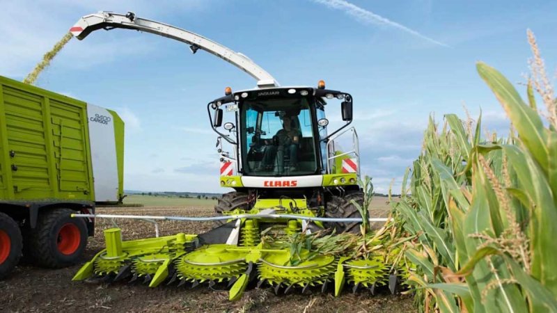 Кормоуборочный комбайн CLAAS
