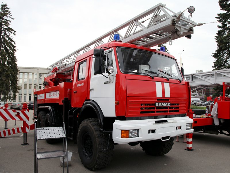 Пожарный автоподъемник Bronto Skylift f35wft